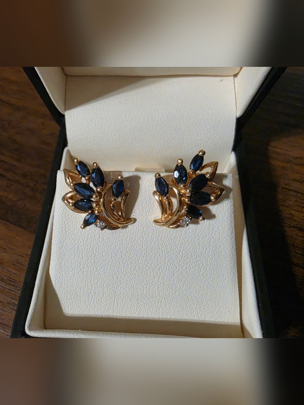 14K Gold & Sapphire Earrings w/ COA Vintage